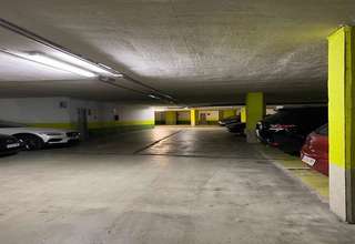 Parking space for sale in Nou Campanar, Valencia. 